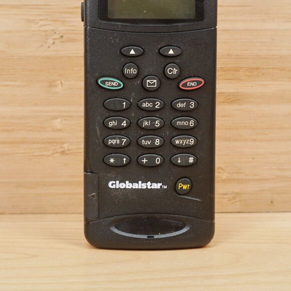 Globalstar Qualcomm GSP-1600 Portable Satellite Phone with wall and car chargers - Picture 3 of 9